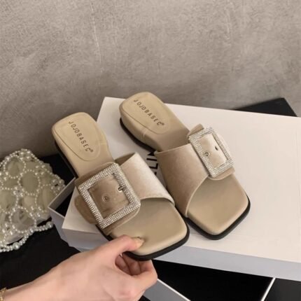 Chic Slip-On Flats for Women | NN004