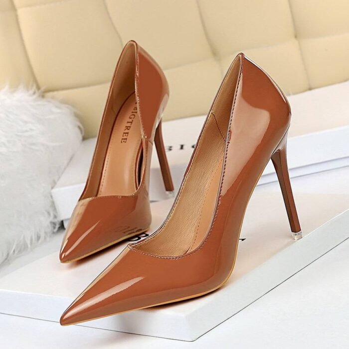 BIGTREE Women's Classic Patent Leather Pumps heel - B0020 