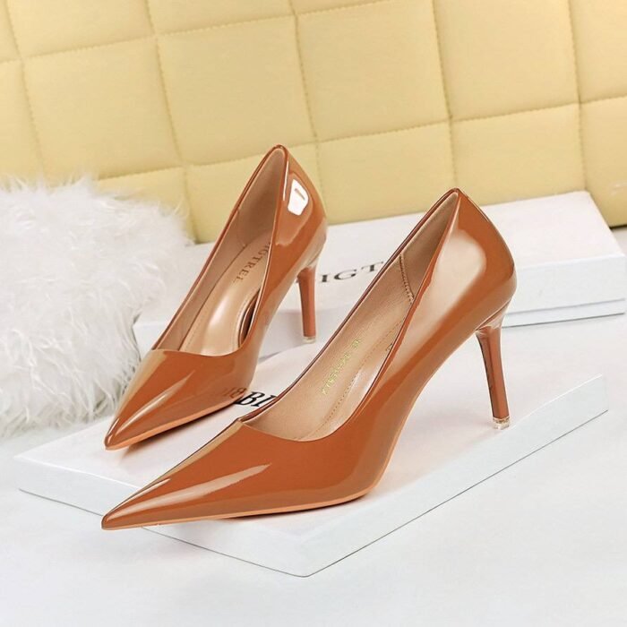 BIGTREE Women's Classic Patent Leather Pumps heel - B0020 