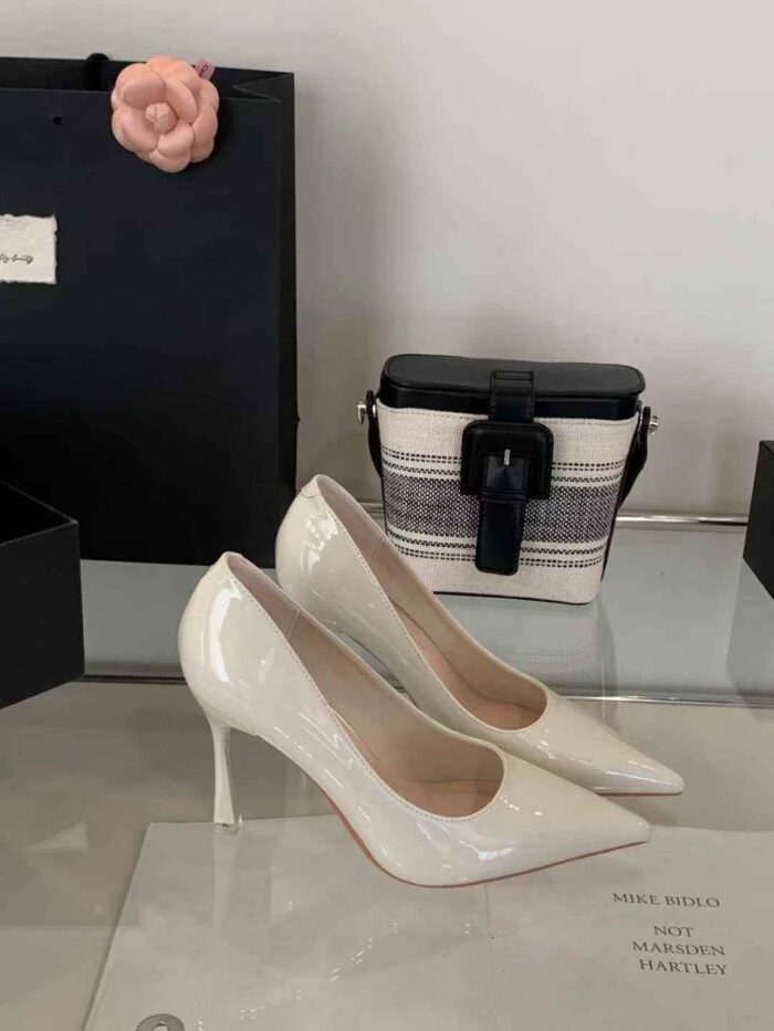 Elegant Pointed Toe Patent Leather Pumps 9cm Heel - X0110 