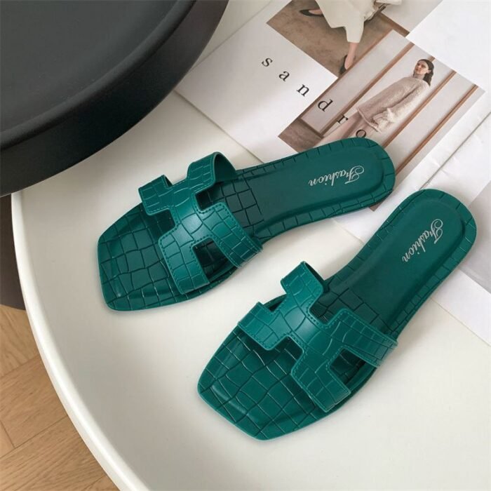 Women's Croc-Patterned Flat Sandals - NS0009