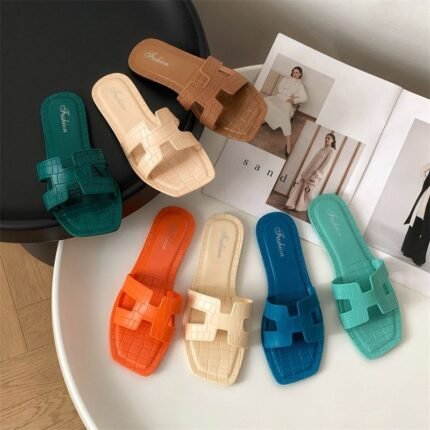 Women's Croc-Patterned Flat Sandals - NS0009