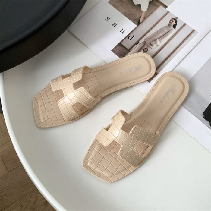 Women's Croc-Patterned Flat Sandals - NS0009