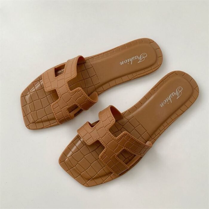 Women's Croc-Patterned Flat Sandals - NS0009