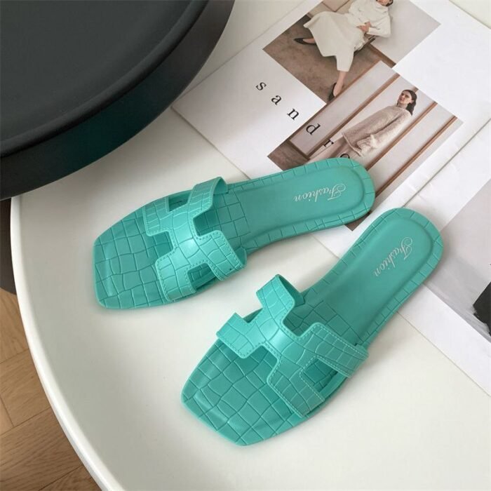 Women's Croc-Patterned Flat Sandals - NS0009