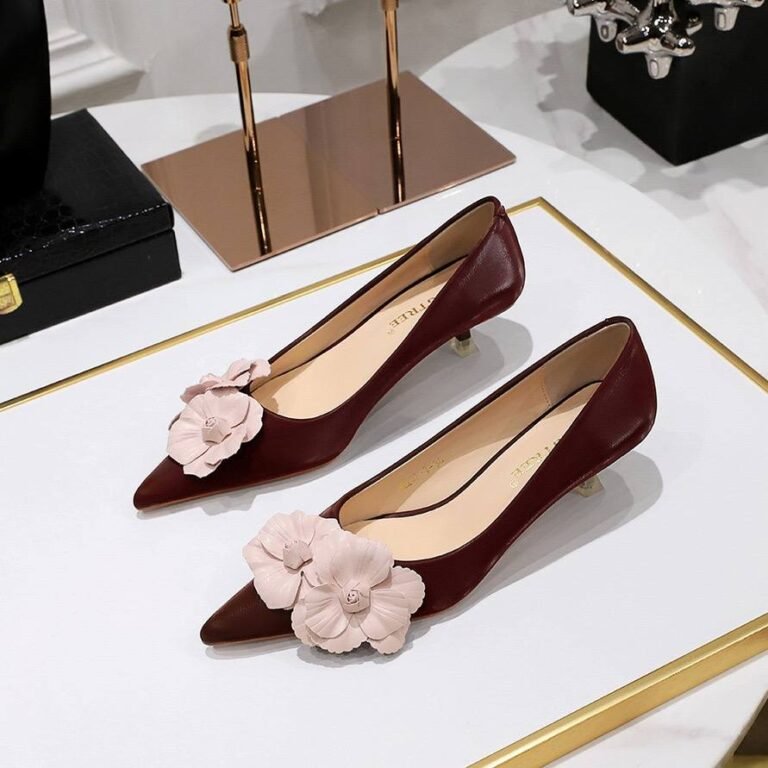 BIGTREE Floral Kitten Heel Pumps - B0040